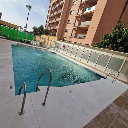 Esplendido Apartamento, Carihuela Edificio El Remo, Primera Línea