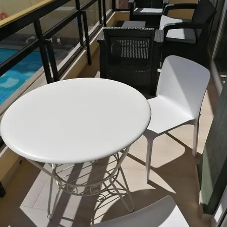 Esplendido Apartamento, Carihuela Edificio El Remo, Primera Línea * Torremolinos