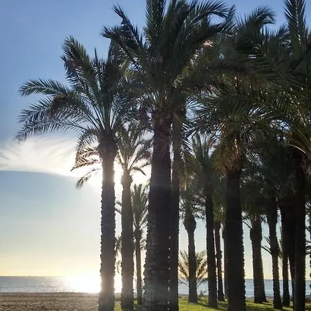 Esplendido Apartamento, Carihuela Edificio El Remo, Primera Línea Torremolinos